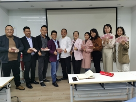 公司經理年底分紅